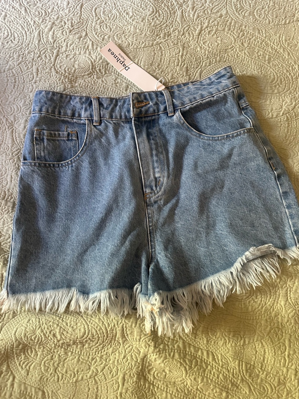 NWT Daphnea Paris High Waisted  Denim cut off shorts